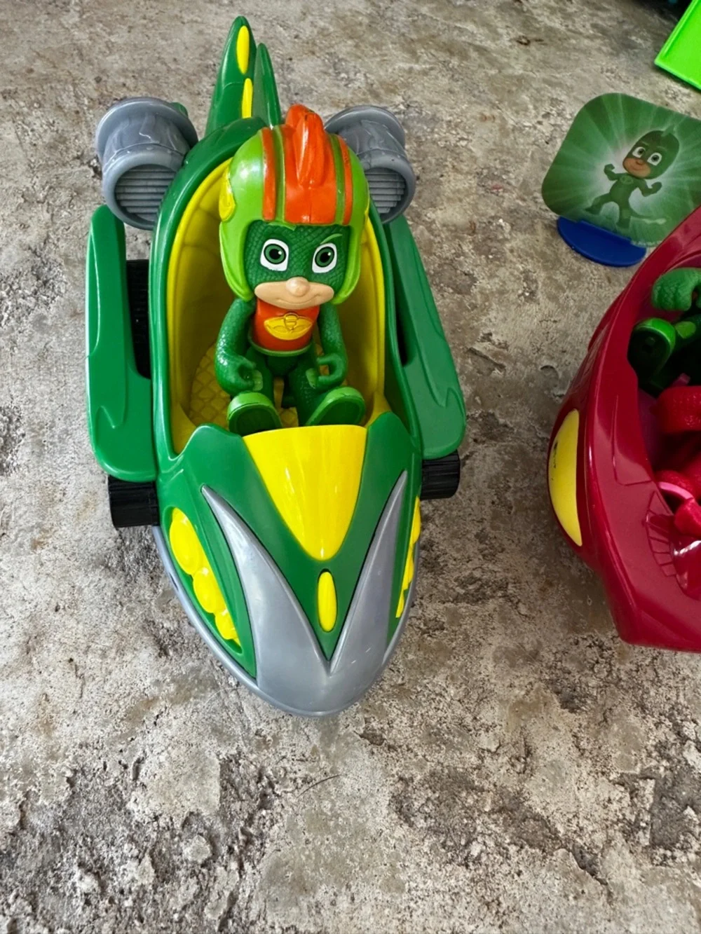 PJ Masks Romeo’s Lab and Vehicle Playset with Action Figures - Teal & Green